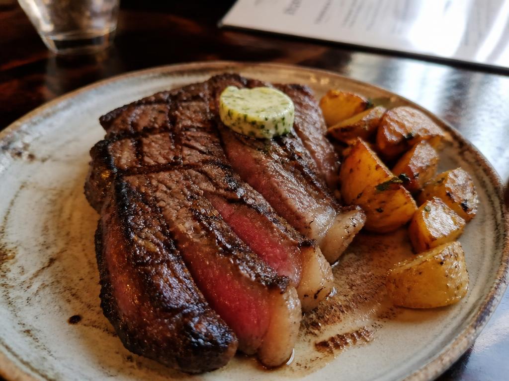 RYGGBIFF MED KAPPA 'PLANKAN' — Plankor hos Restaurang Hörnan Hörby